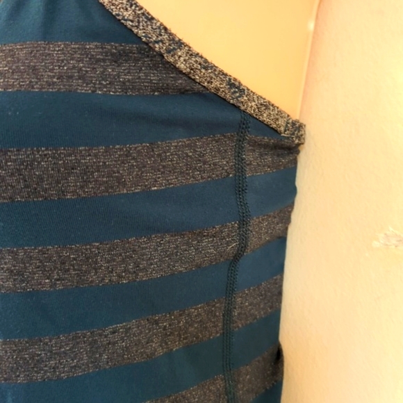 Lululemon Power Y Tank in Micro Macro Stripe Alberta Lake Size 4 - Picture 13 of 16